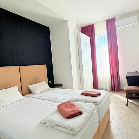 Star Hotel Kutaisi Bagian luar foto