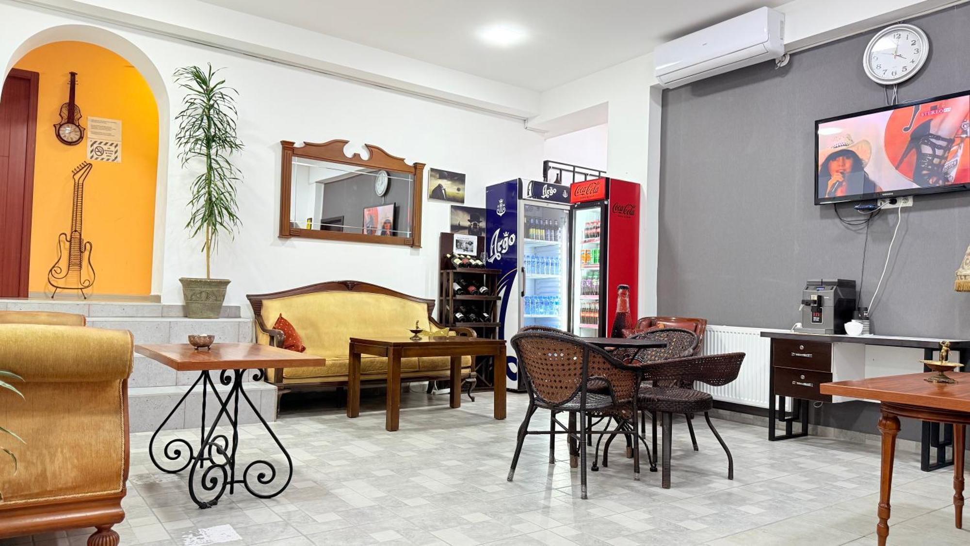 Star Hotel Kutaisi Bagian luar foto